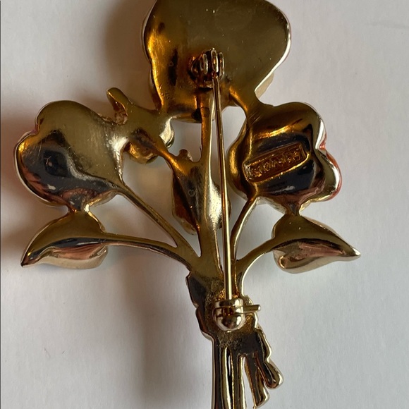 MONET Vintage Enamel and Rhinestone Bouquet Brooch. - Picture 3 of 6